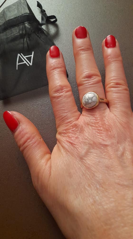 Photo bague Howlite Blanche