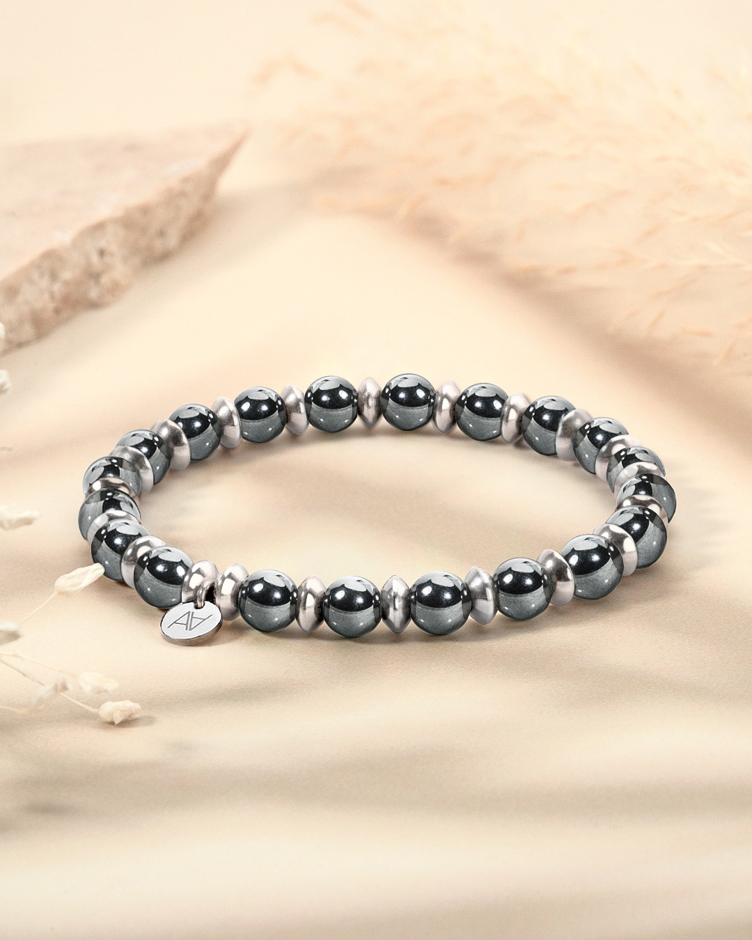 Packshot Bracelet Hematite Orvieto