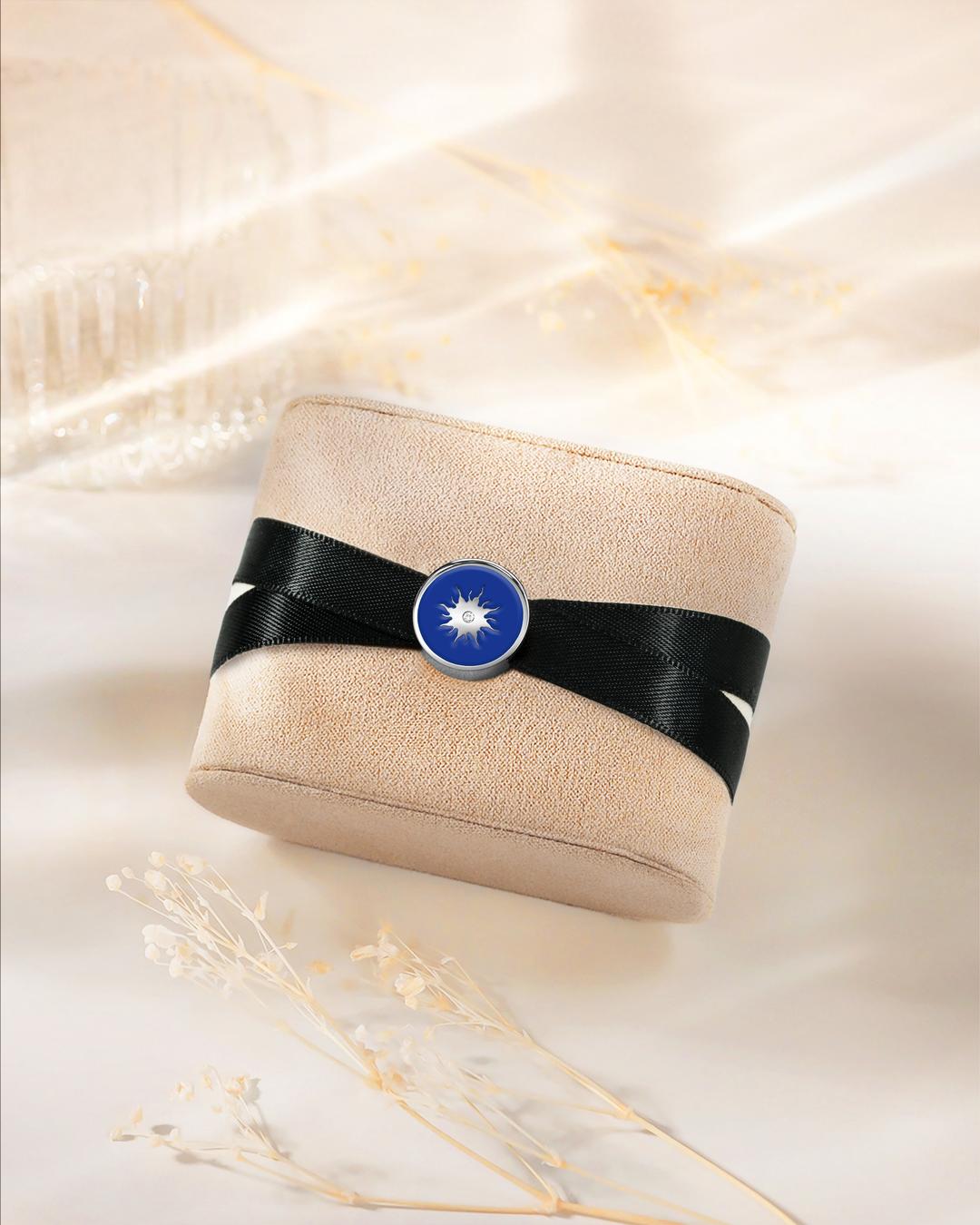 Packshot Soletio Blu Ruban