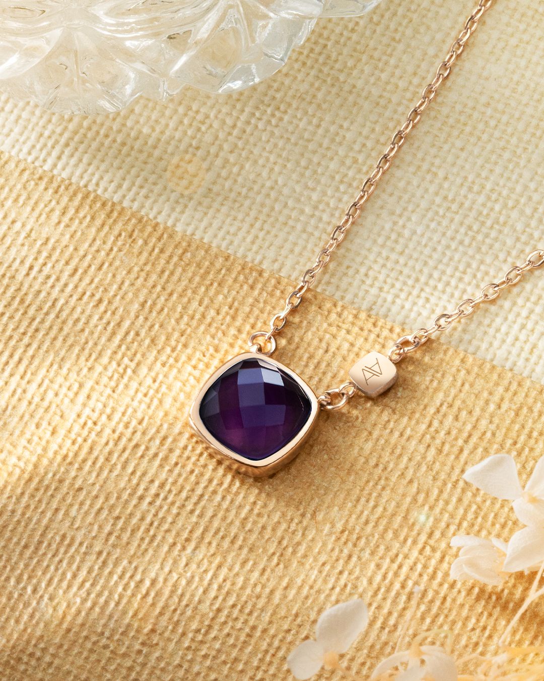 Packshot Pendentif Amethyste Scopellia Oscuro