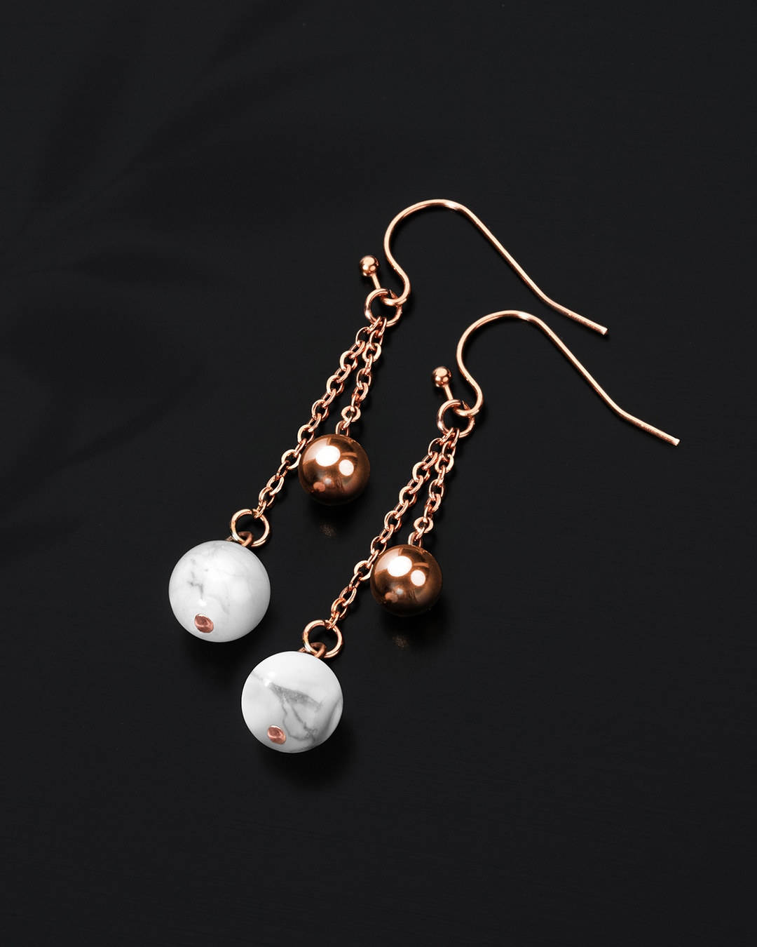 Packshot Boucle d'oreilles Howlite Alcami