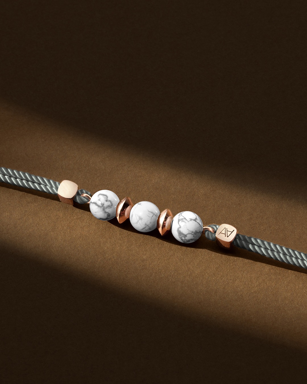 Packshot Bracelet Howlite Alcameto