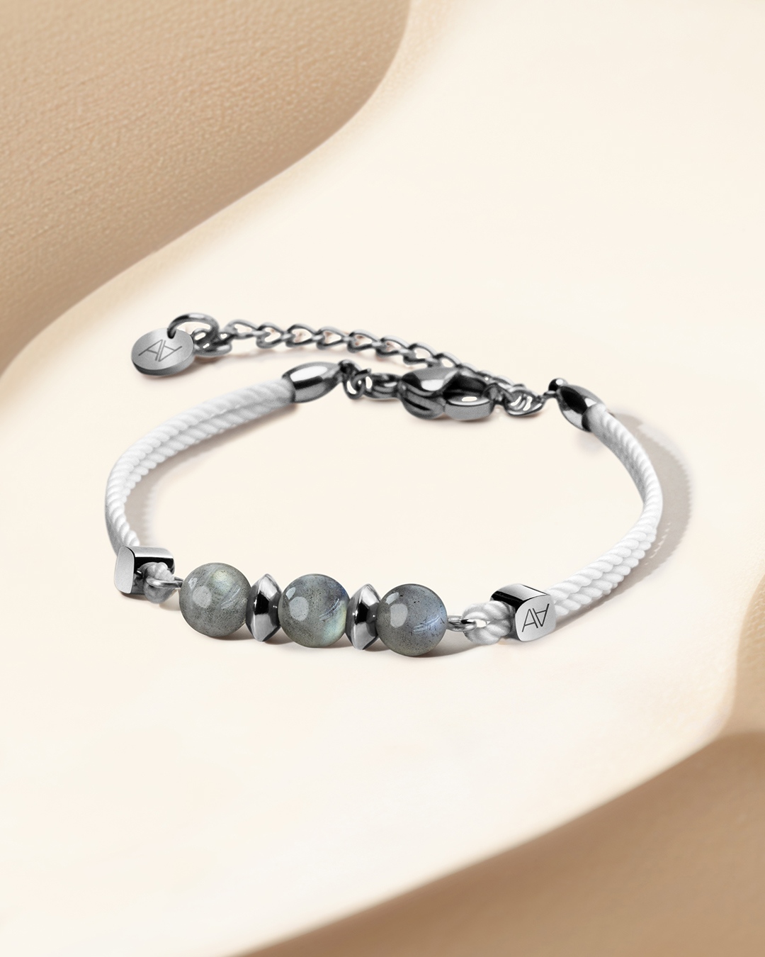 Packshot Bracelet Labradorite  Orenito